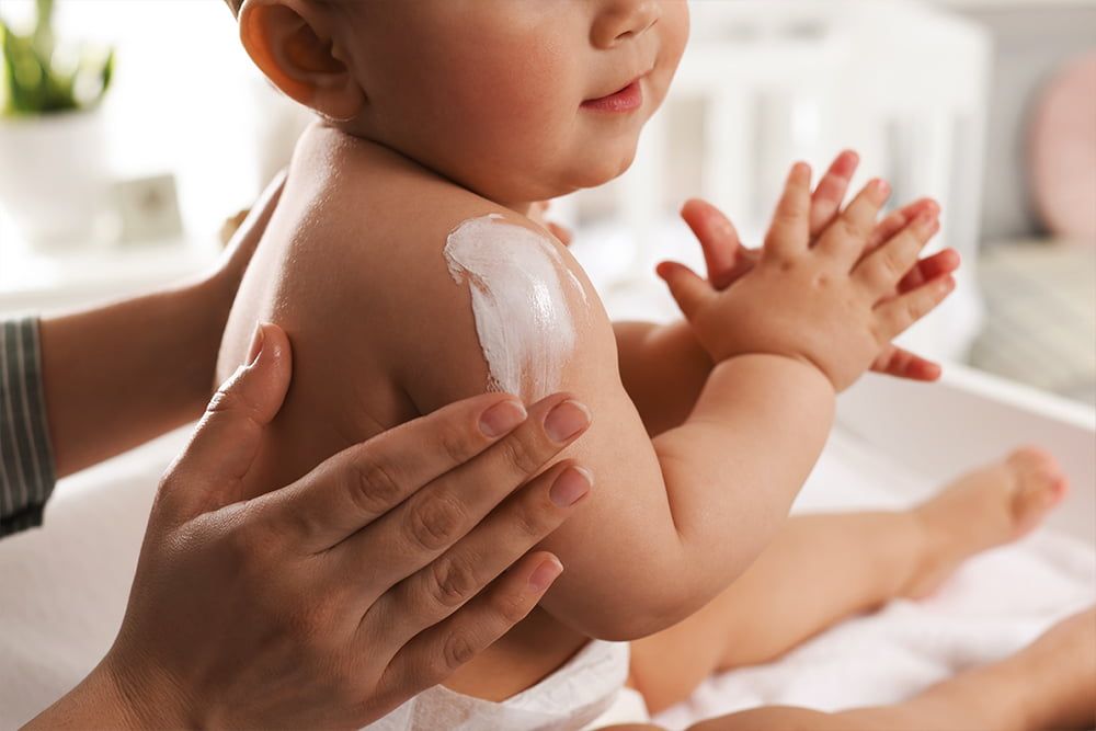 Des soins doux pour la peau de bébé