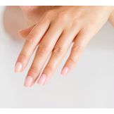 Naturlig vård för vackra naglar