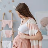 Natürliche Pflege für Schwangerschaft & Stillzeit