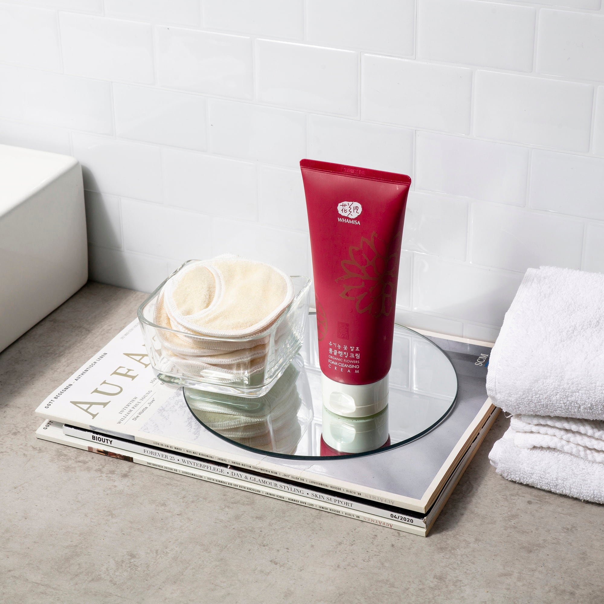 Whamisa Organic Flowers Foam Cleansing Cream