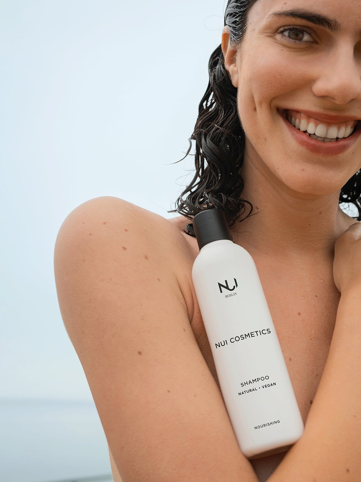 NUI Cosmetics Natural Moisture & Shine Shampoo - 250 ml