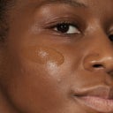 MÁDARA Organic Skincare SKINONYM Semi-Matte Peptide Foundation - 85 Umber