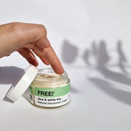 FREE! Organics Natural Deodorant Cream Aloe & White Tea - 50 g