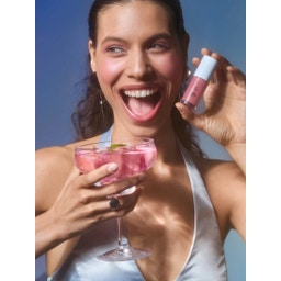 UND GRETEL GLIZ High-Shine Lip Oil - 02 Powder Rose
