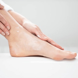 Nourishing & Repairing Fast Absorbing Foot Cream - 75 ml