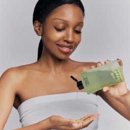Organic Seeds Green Peas Shampooing Scalp Care