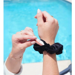lotta curls Zipper Scrunchie