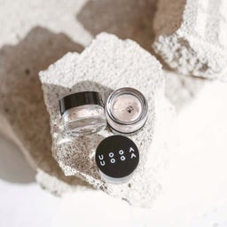 UOGA UOGA Natural Eye Shadow with Amber - Ivory Pearl
