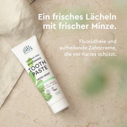 URTEKRAM Fresh Mint Whitening Toothpaste - 75 ml