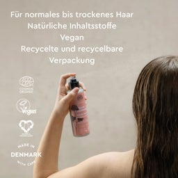 URTEKRAM Nordic Berry Spray Conditioner - 250 ml