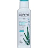 Basis Sensitiv pečuj&iacute;c&iacute; hydratačn&iacute; &scaron;ampon