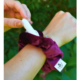 lotta curls Zipper Scrunchie - Berry