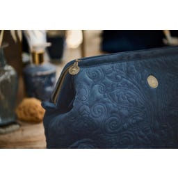 Cosmetic Bag Cooper Velvet Quilty Days, extra large - Blue