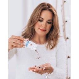 Carnium Botanicals Her Biotic - 30 capsule